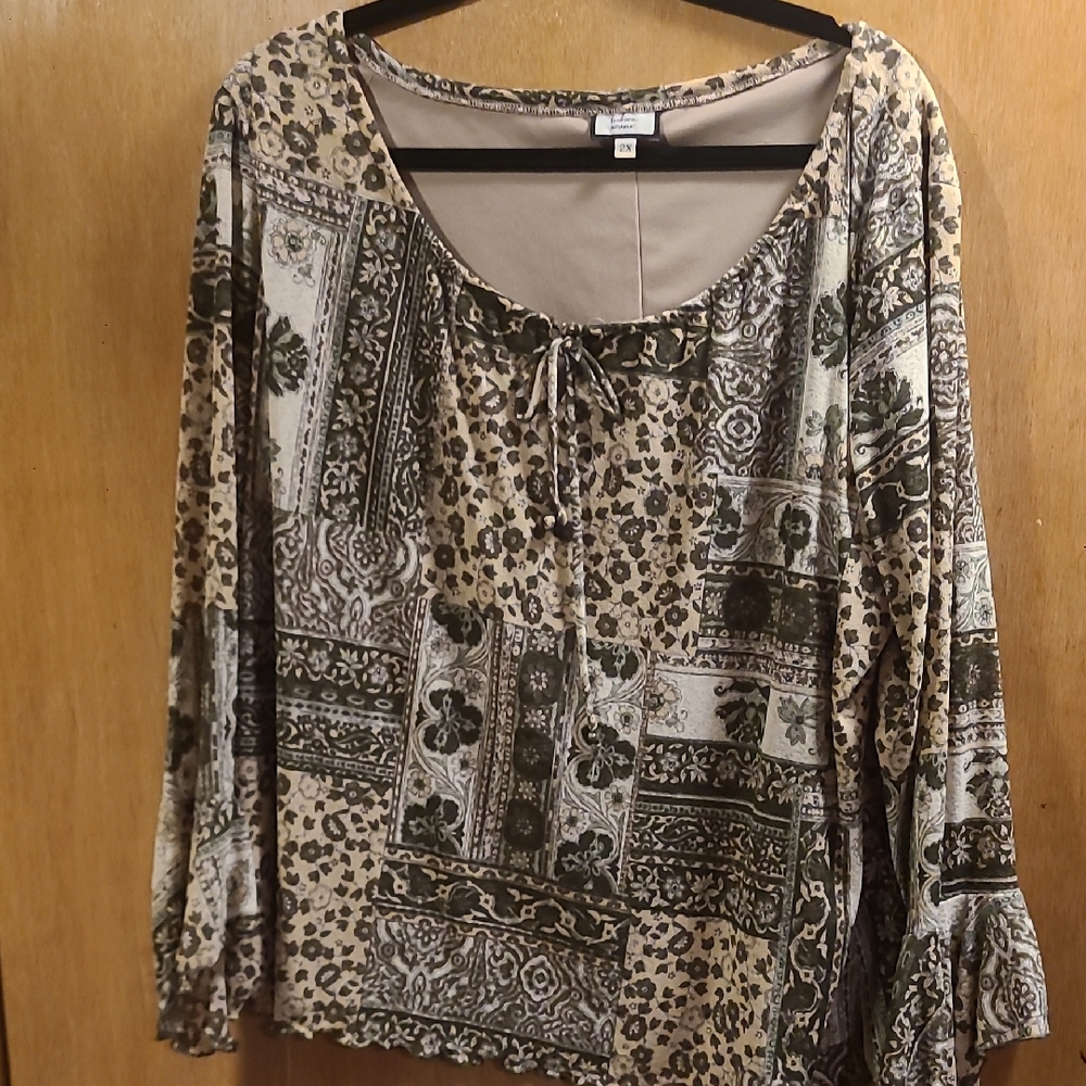 Elegant Patchwork Blouse with Tie Detail